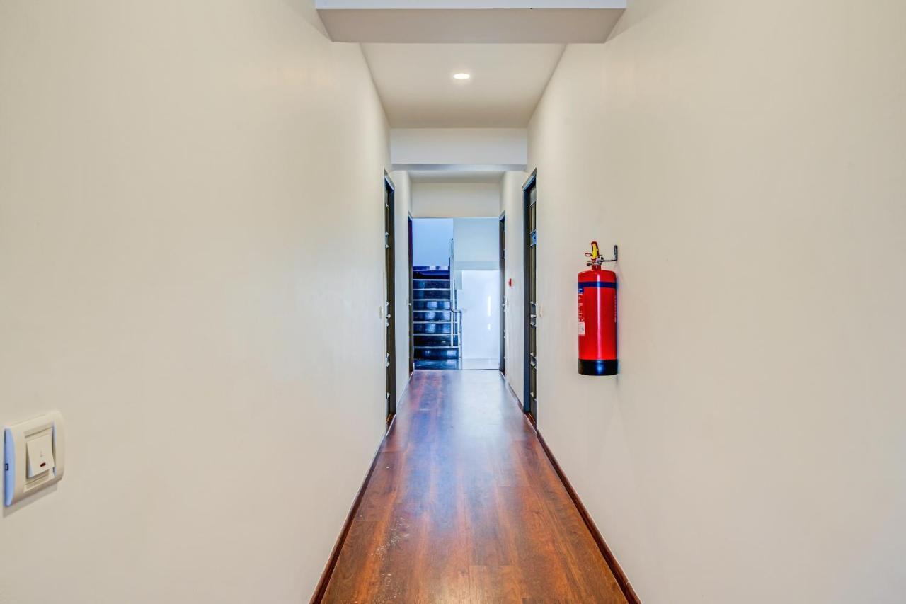 فندق شينايفي  Oyo Townhouse 74871 Thoraipakkam المظهر الخارجي الصورة
